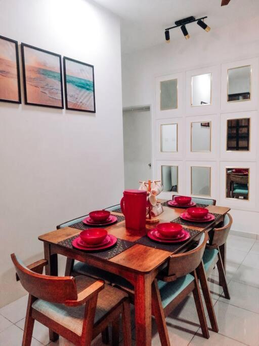 Homestay Casa Nur Iman @Adelia Каджанг Екстериор снимка