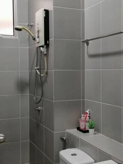 Homestay Casa Nur Iman @Adelia Каджанг Екстериор снимка